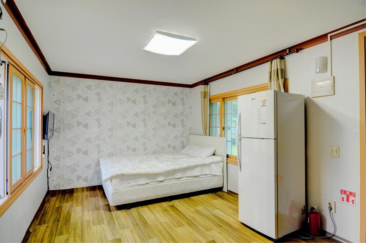 Sungbo Youth Hostel Mungyeong Buitenkant foto