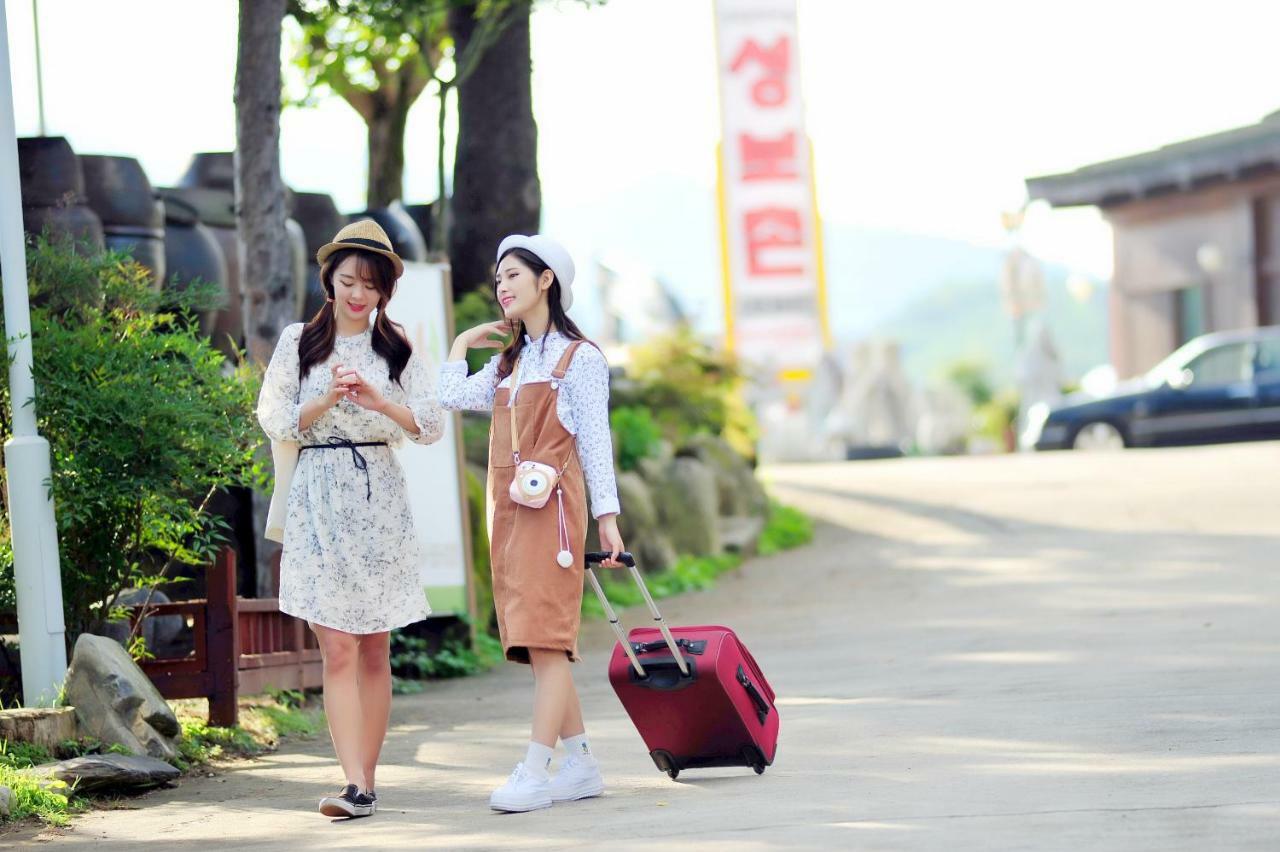 Sungbo Youth Hostel Mungyeong Buitenkant foto