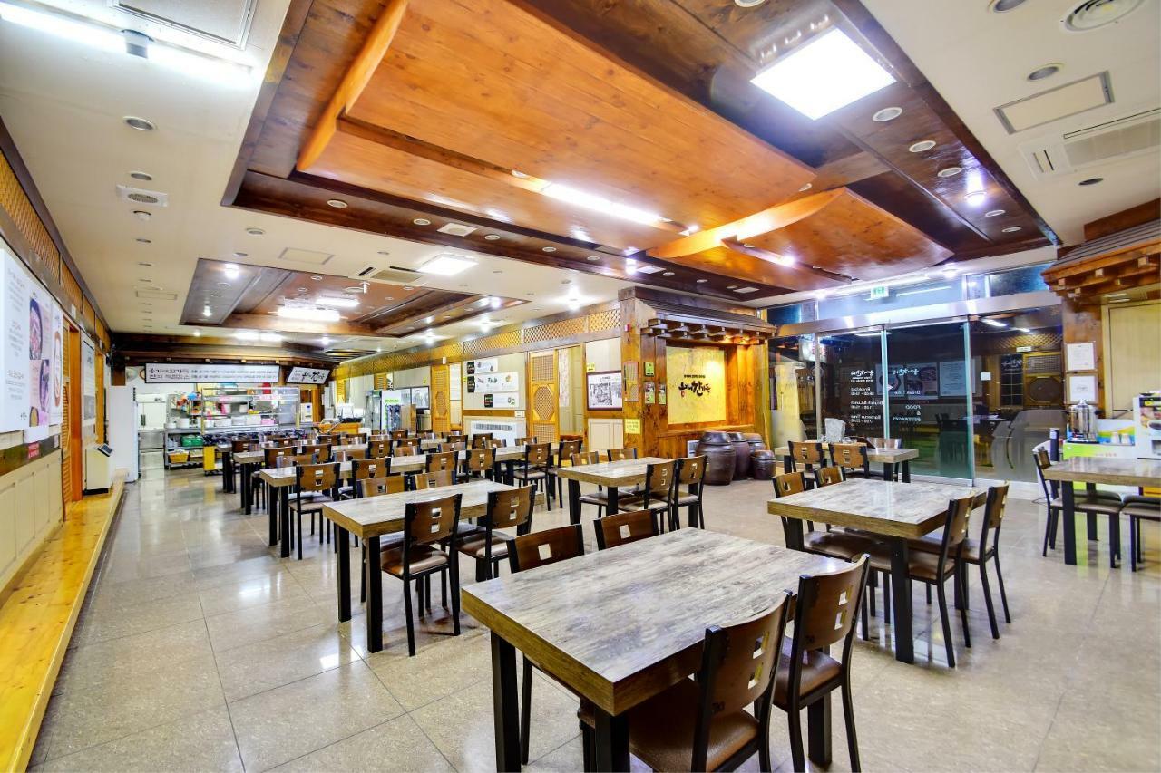 Sungbo Youth Hostel Mungyeong Buitenkant foto