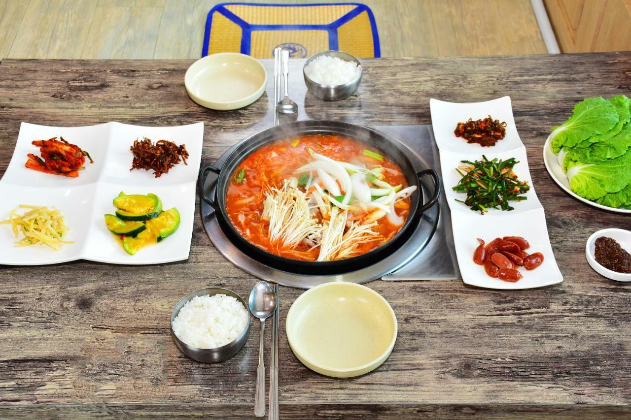 Sungbo Youth Hostel Mungyeong Buitenkant foto