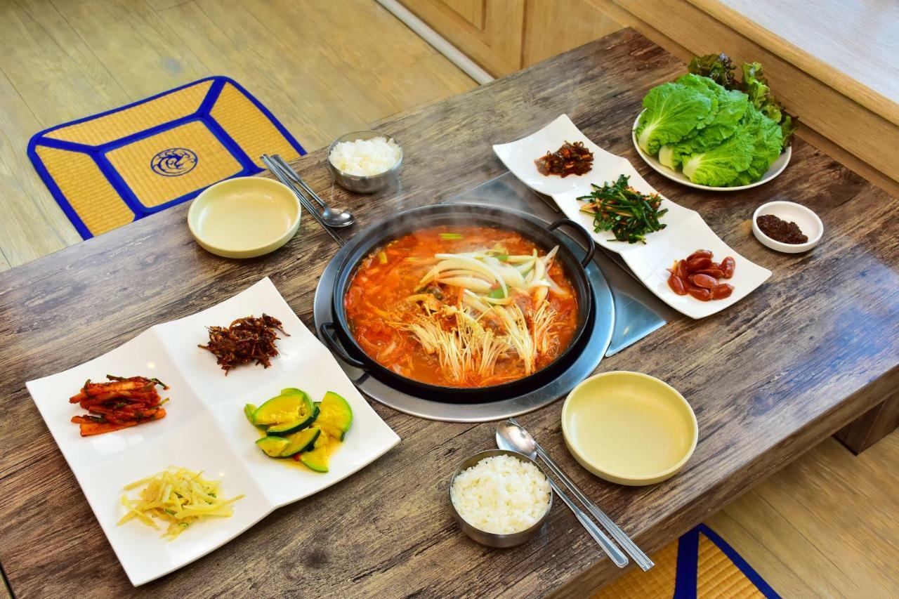 Sungbo Youth Hostel Mungyeong Buitenkant foto